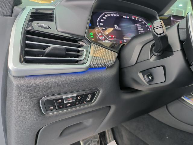 BMW X5 M 2020 immagine di auto #11