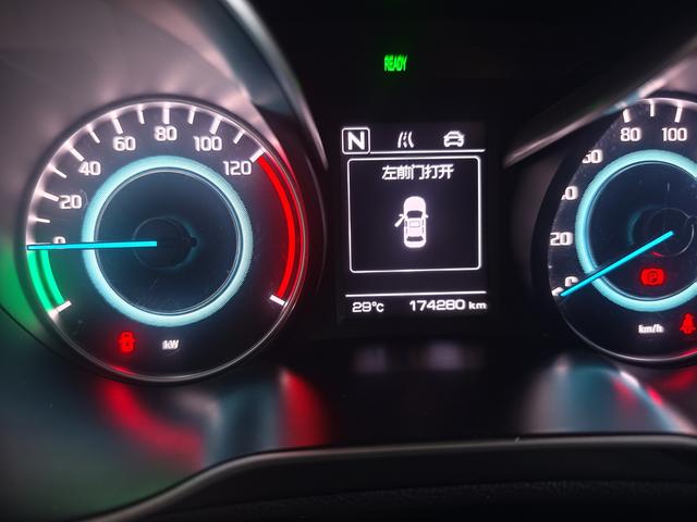 Changan Eado EV 2022 car image #11