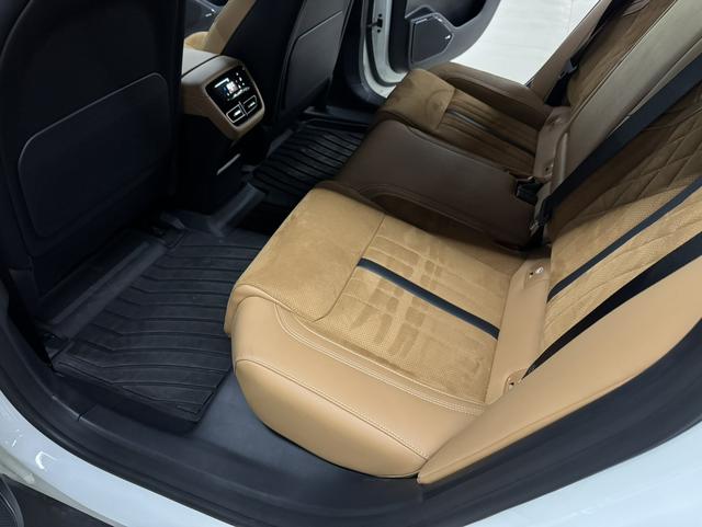 Mazda EZ-6 2024 immagine di auto #11