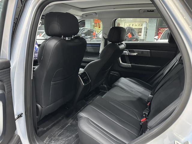 Chery Exploration 06 C-DM 2025 car image #11