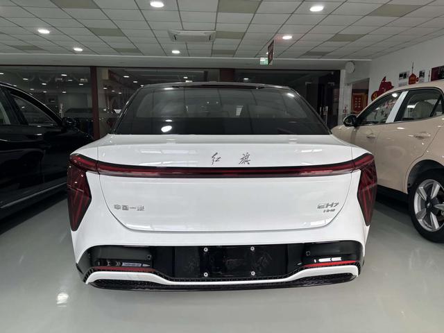 HongQi EH7 2025 #11 HongQi EH7 2025 car image #11