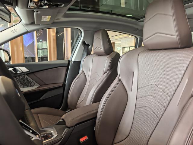 BMW 2 Series 2025 #11 BMW 2 Series 2025 car image #11