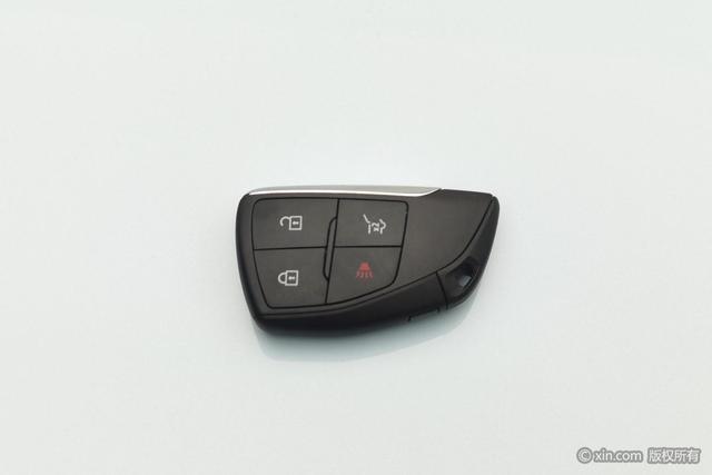 Chevrolet Equinox Plus 2024 car image #11