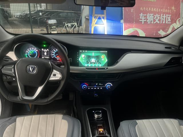 Changan Eado EV 2023 car image #11