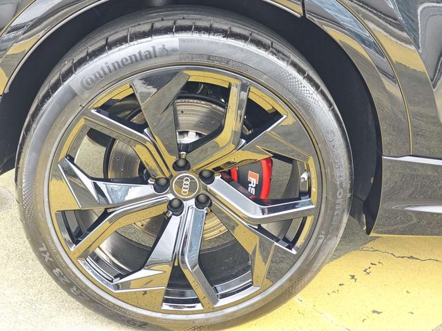 Audi RS Q8 car image #11
