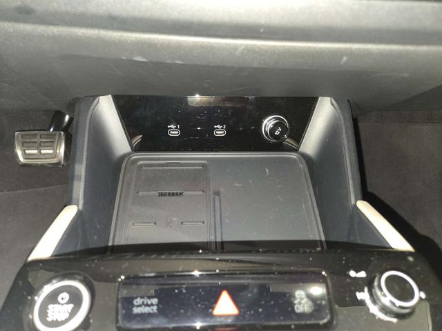 Audi Q6L Sportback e-tron 2025 #11 Audi Q6L Sportback e-tron 2025 car image #11