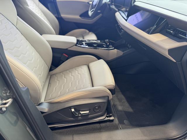 Audi Q6L Sportback e-tron 2025 car image #11