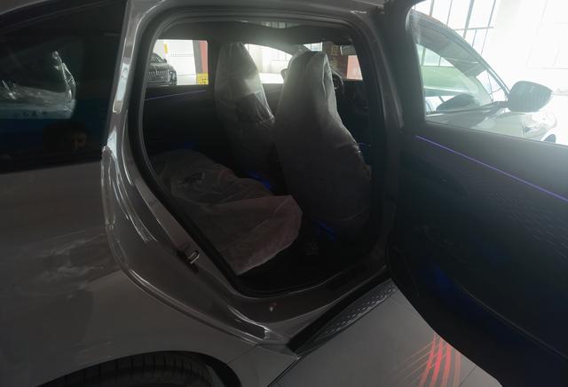 HongQi EH7 2025 #11 HongQi EH7 2025 car image #11