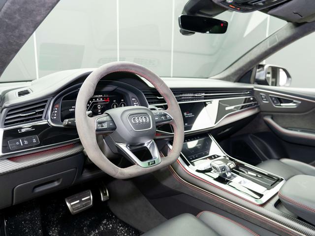 Audi RS Q8 2022 car image #11