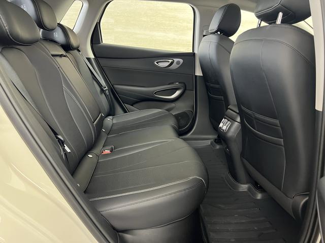 BYD Sea Lion 05 EV 2025 car image #11