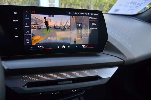 BMW 2 Series immagine di auto #11