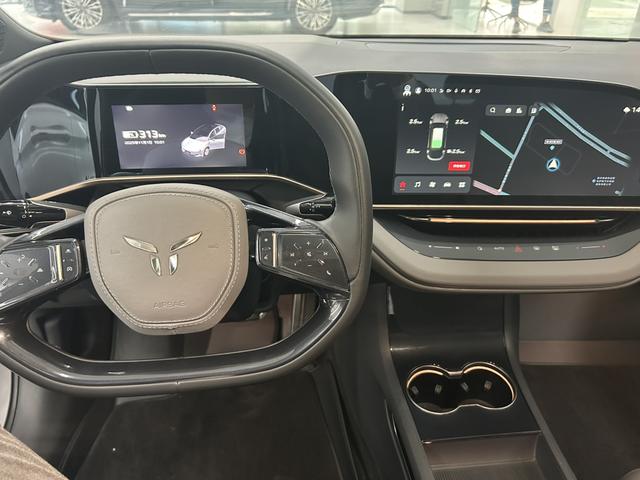 HongQi EH7 2024 car image #11