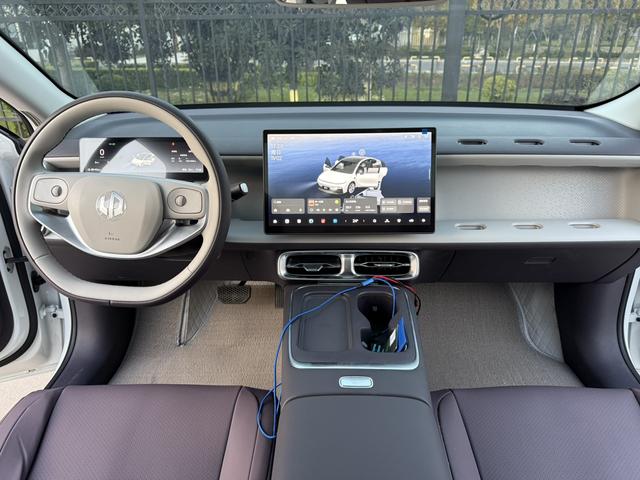 零跑汽车 零跑B01 2025 汽车图片 #11