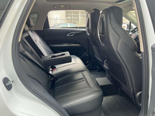 HongQi HS3 2023 car image #11