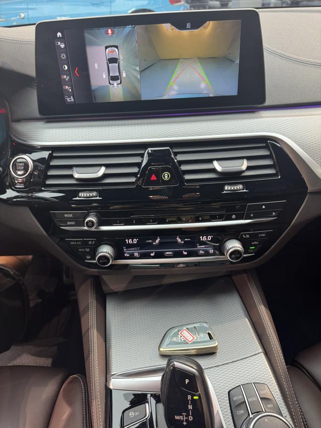 BMW 5 Series (Imported) 2018 car image #11