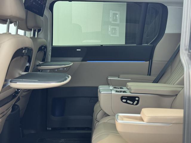 Xpeng X9 2024 immagine di auto #11