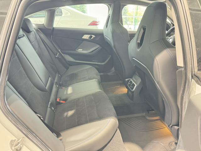 BMW 2 Series car image #11