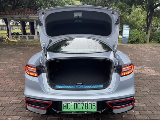 哪吒汽车 哪吒GT 2023 汽车图片 #11