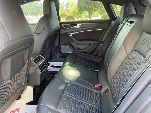 Audi RS 7 2024 immagine di auto #11