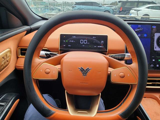 哪吒汽车 哪吒X 2024 汽车图片 #11