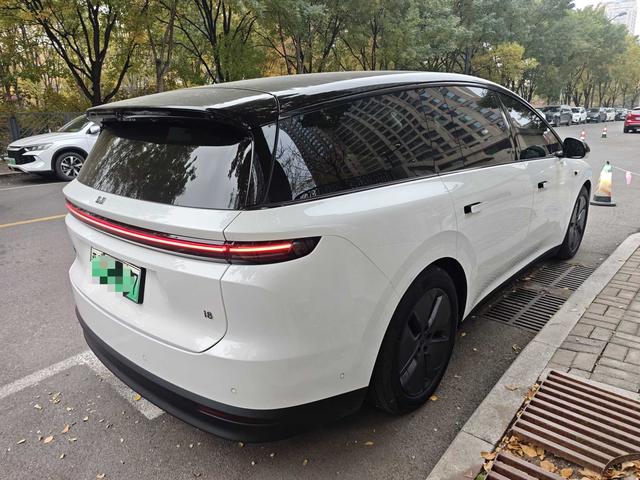 Li i8 2025 изображение автомобиля #11