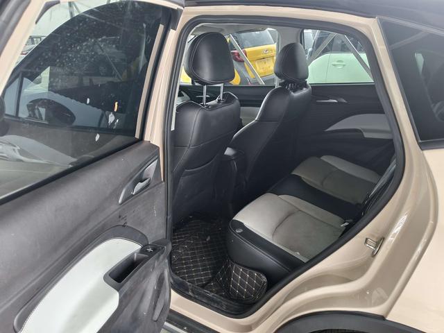 哪吒汽车 哪吒AYA 2023 汽车图片 #11