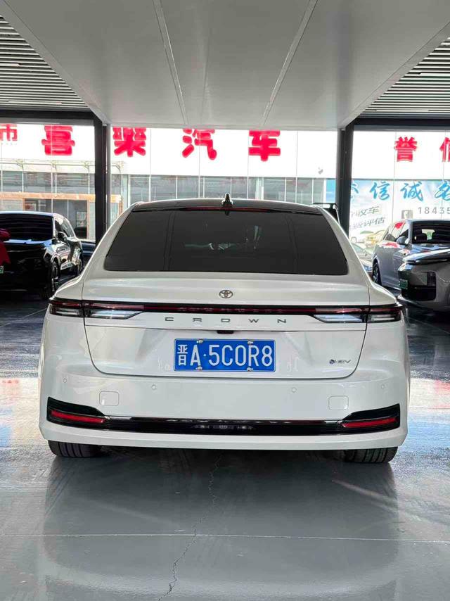 Toyota Crown 2024 #11 Toyota Crown 2024 immagine di auto #11