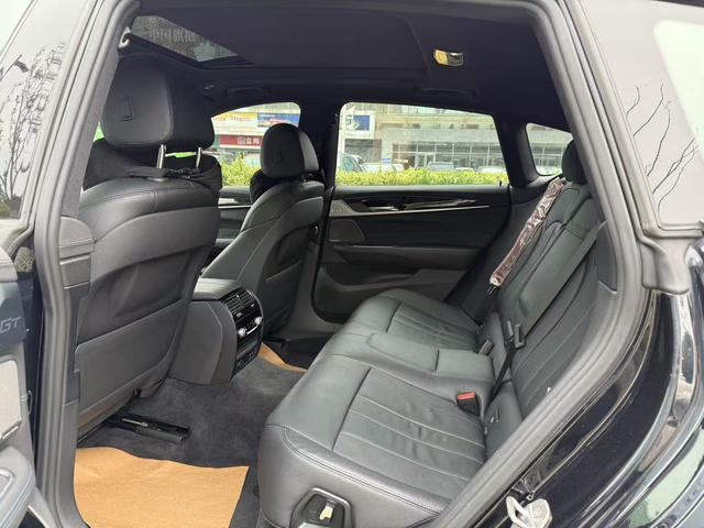 BMW 6 Series GT 2019 car image #11