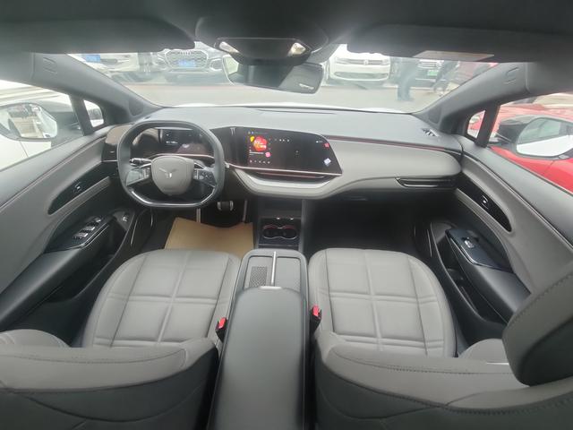 HongQi EH7 2024 #11 HongQi EH7 2024 car image #11