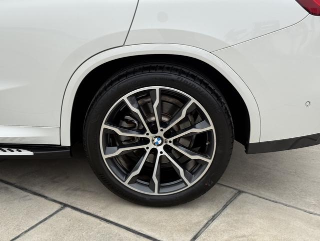 BMW X4 2021 car image #11