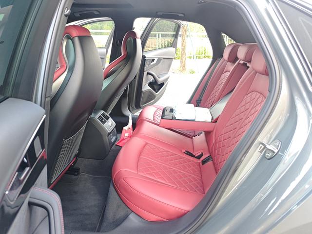 Audi S4 2024 صورة سيارة #11