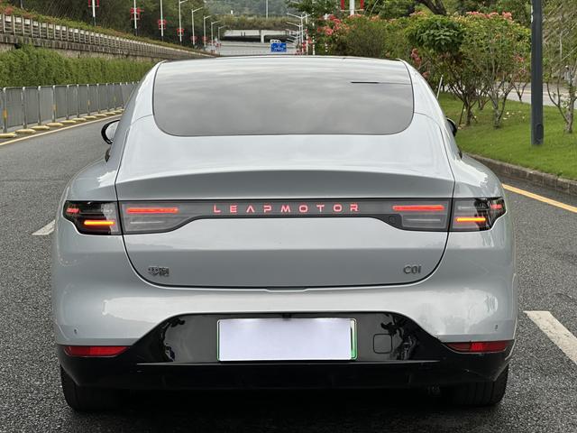 零跑汽车 零跑C01 2023 汽车图片 #11