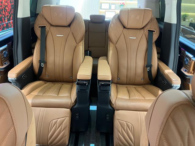 HongQi HQ9 2023 #11 HongQi HQ9 2023 car image #11