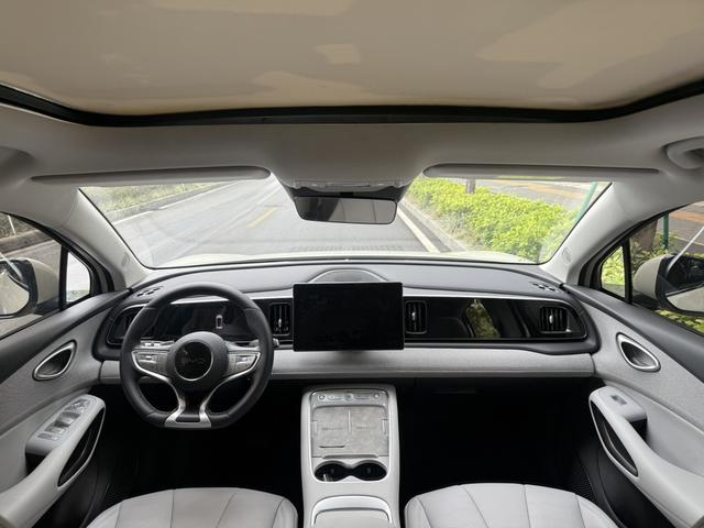 BYD Sea Lion 05 EV 2025 car image #11