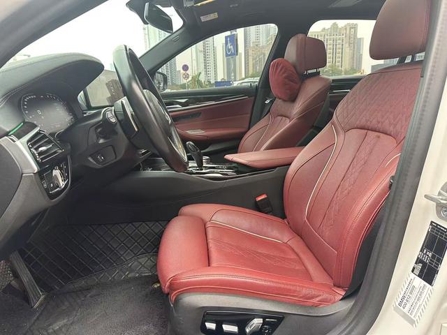 BMW M8 2021 صورة سيارة #11