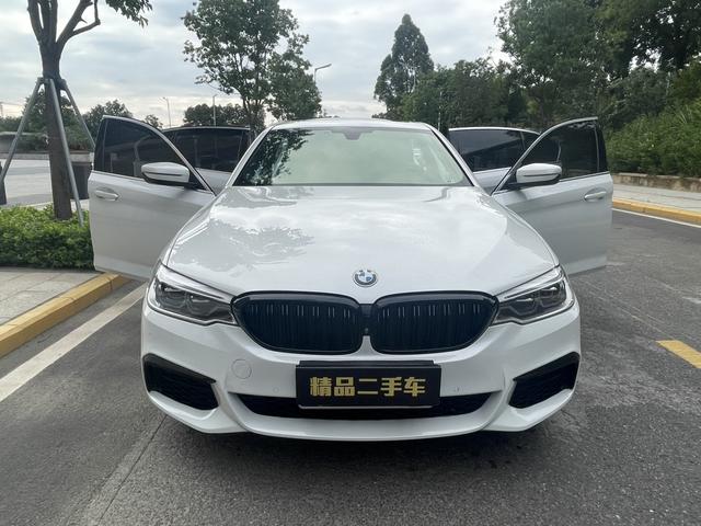 BMW M8 2020 car image #11