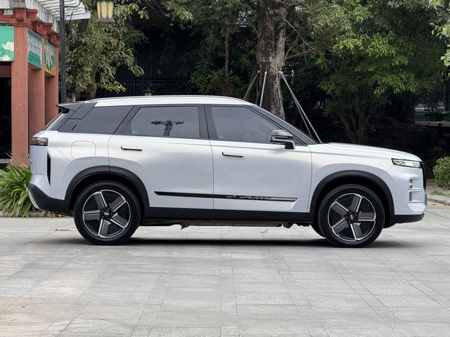 Chery Exploration 06 C-DM 2024 immagine di auto #11