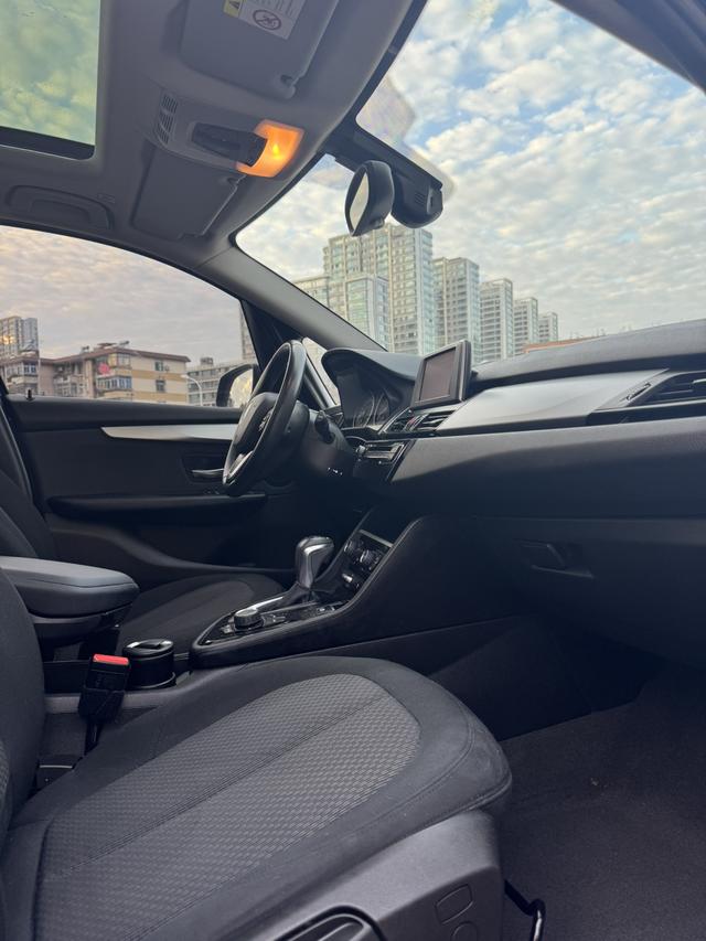 BMW M235L 2017 صورة سيارة #11