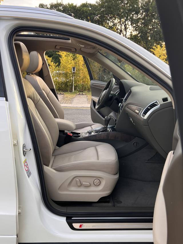 Audi Q5 (Imported) 2012 car image #11