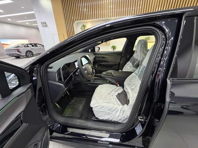 HongQi EH7 2024 car image #11