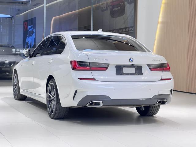 BMW X7 M60i 2021 immagine di auto #11