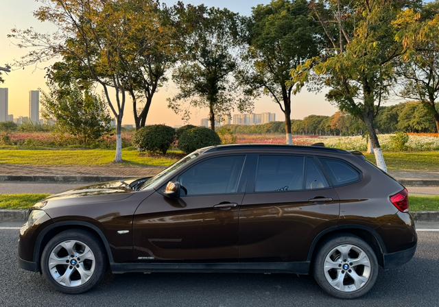 BMW M760Le 2011 car image #11