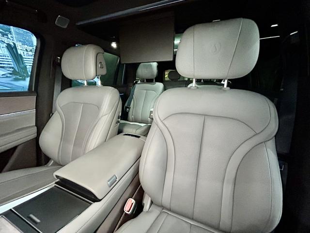 Denza N9 2025 car image #11