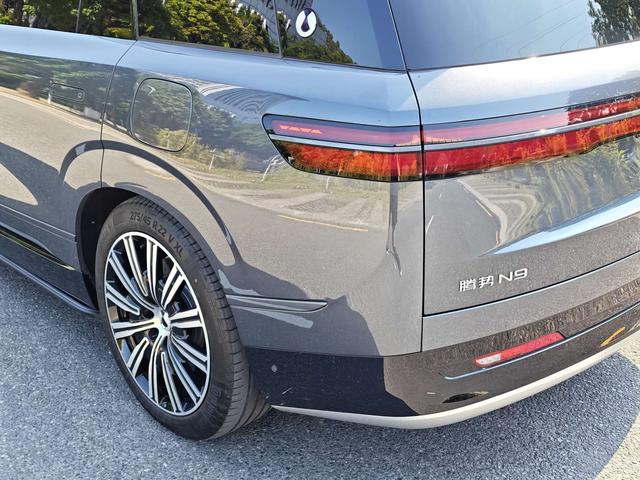 Denza N9 2025 #11 Denza N9 2025 car image #11