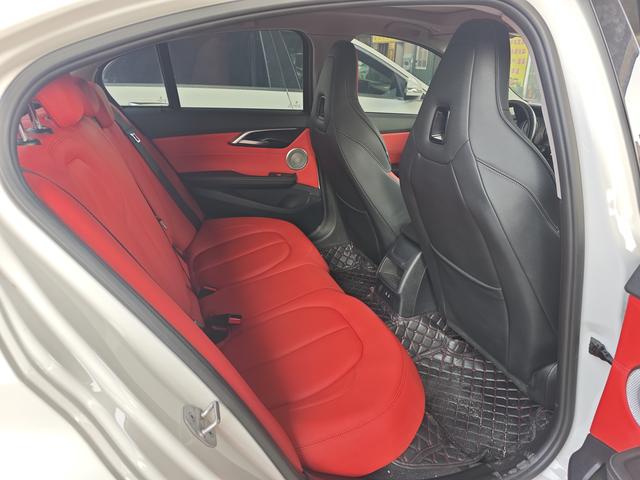 BMW 1 Series M 2022 immagine di auto #11