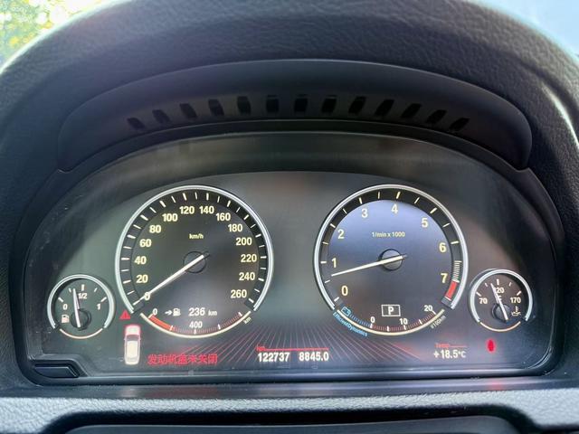 BMW 5 Series GT 2011 #11 BMW 5 Series GT 2011 immagine di auto #11