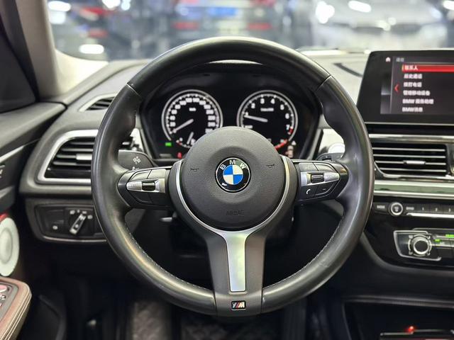 BMW 1 Series 2022 car image #11