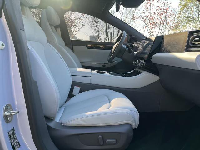 零跑汽车 零跑C01 2023 汽车图片 #11