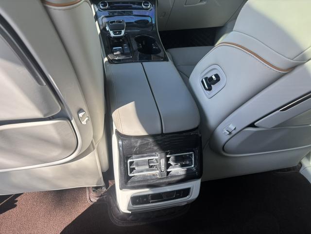 Forthing Yacht 2023 #11 Forthing Yacht 2023 car image #11