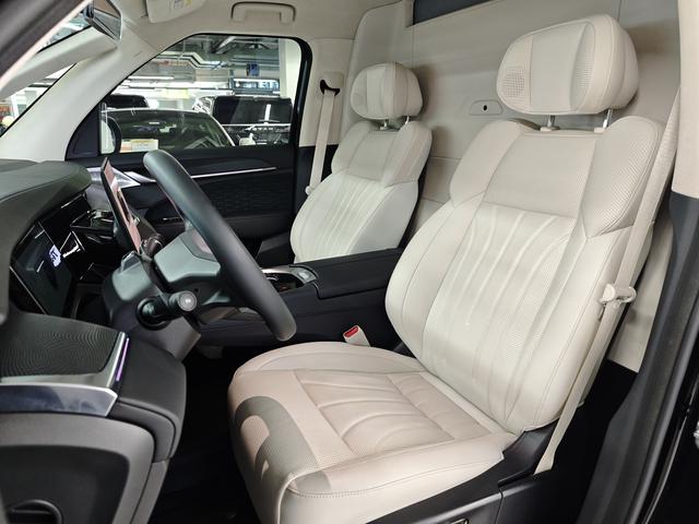 极氪 极氪009 2024 汽车图片 #11